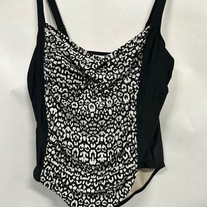Womens Ava & Viv plus sized one piece bathing suit‎ swimsuit size 20W
